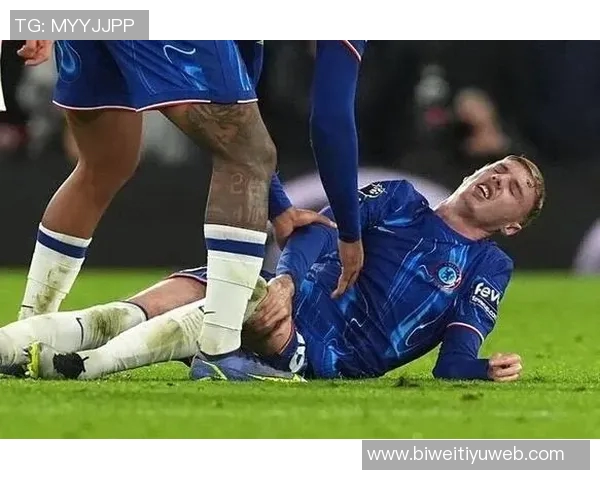 帕尔默家中意外受伤左脚小脚趾撞门引发关注